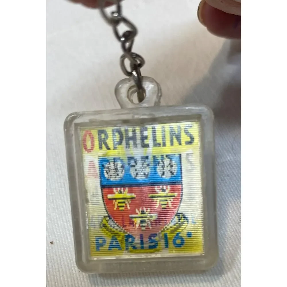 orphelins apprentis d'auteuil flicker keychain 40 R. La Fontaine Paris 16